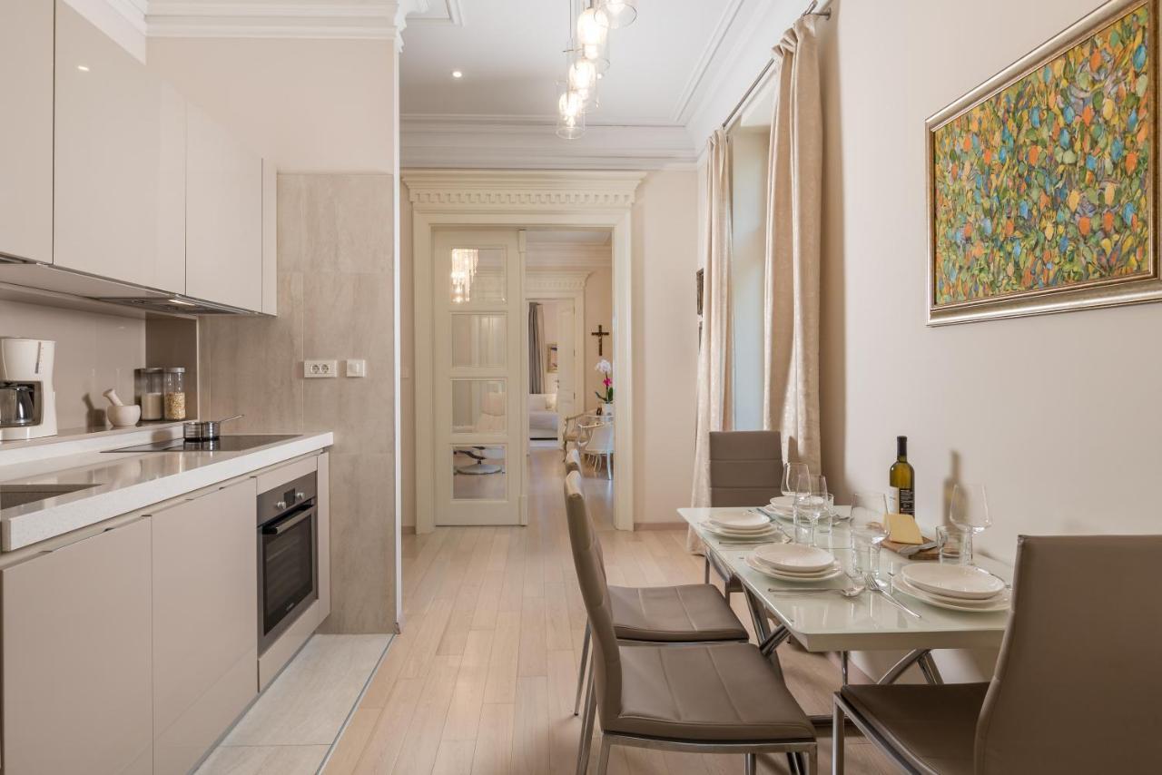Villa Sokol Apartments Opatija Center Luaran gambar