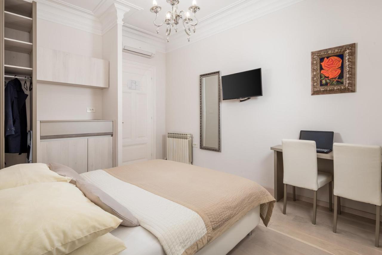 Villa Sokol Apartments Opatija Center Luaran gambar