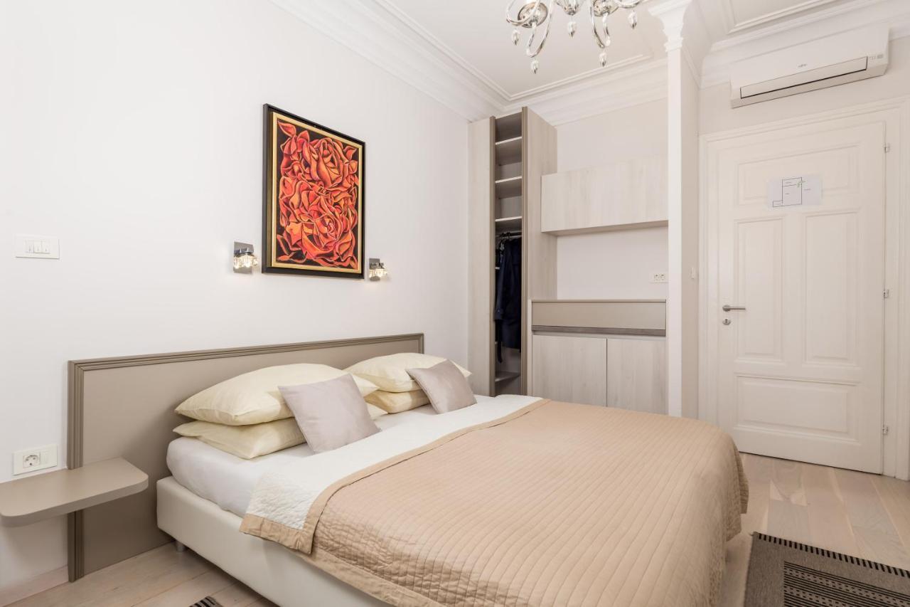 Villa Sokol Apartments Opatija Center Luaran gambar