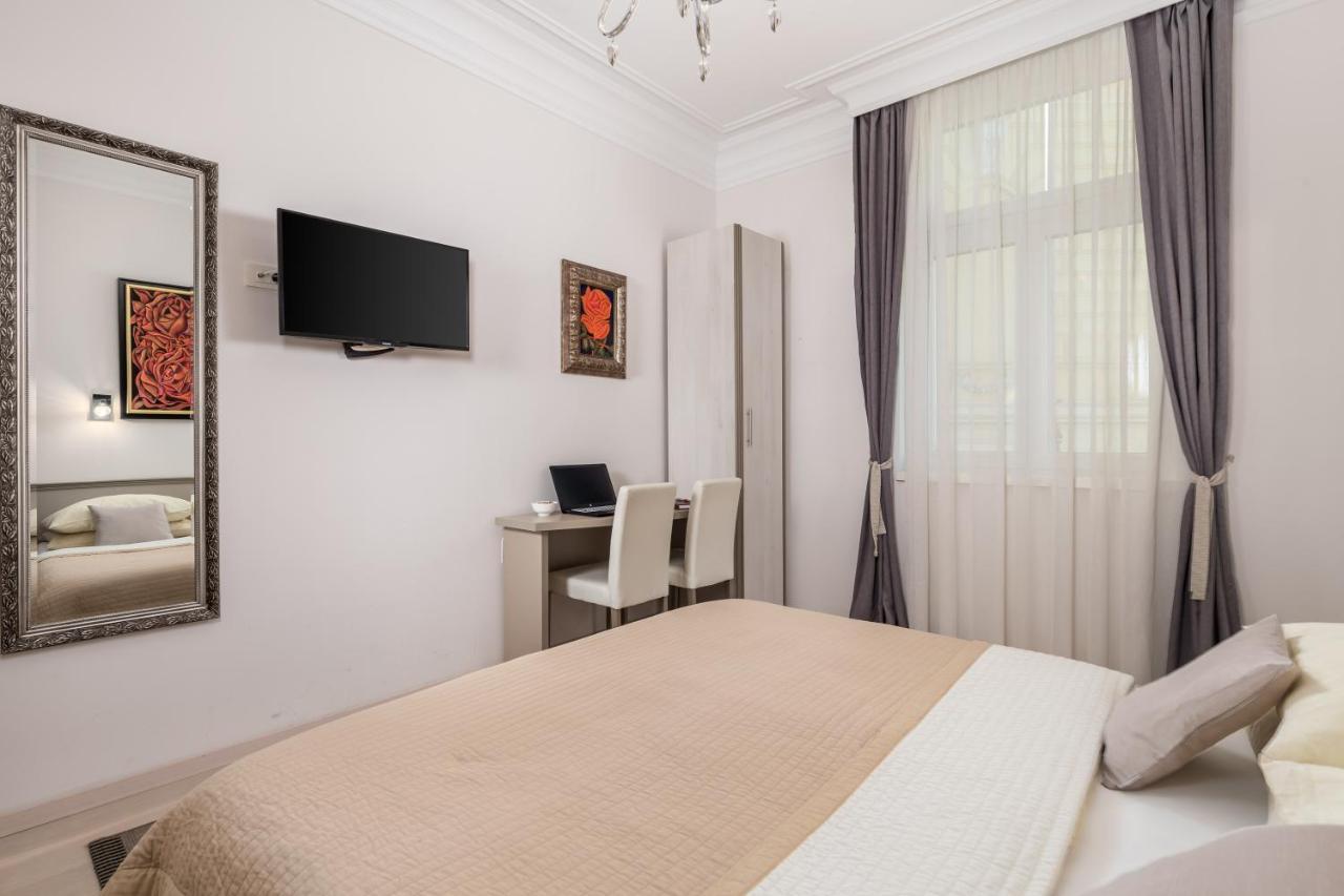Villa Sokol Apartments Opatija Center Luaran gambar