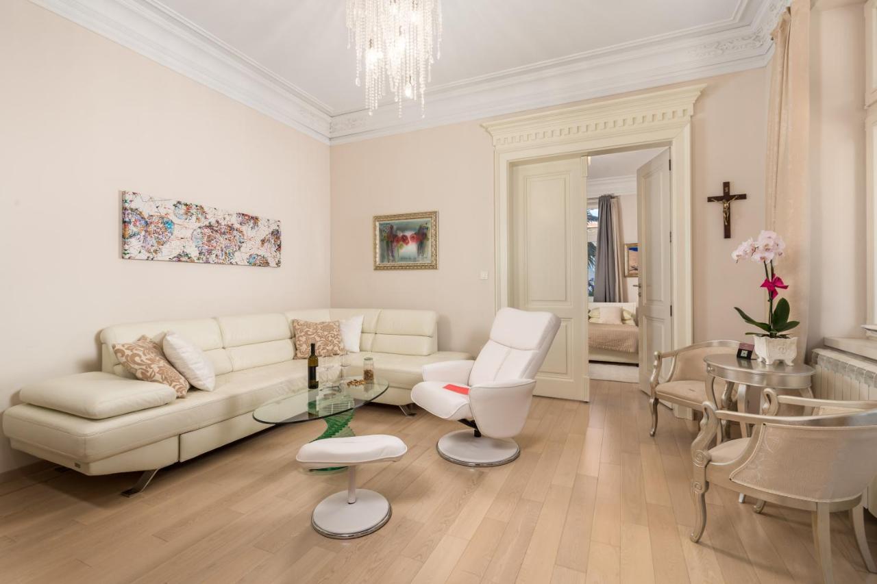 Villa Sokol Apartments Opatija Center Luaran gambar