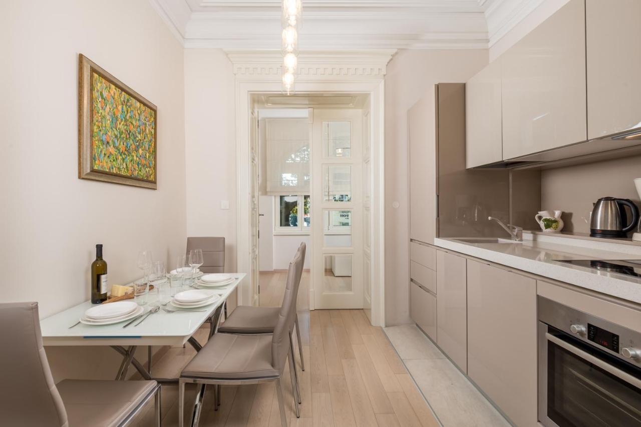 Villa Sokol Apartments Opatija Center Luaran gambar