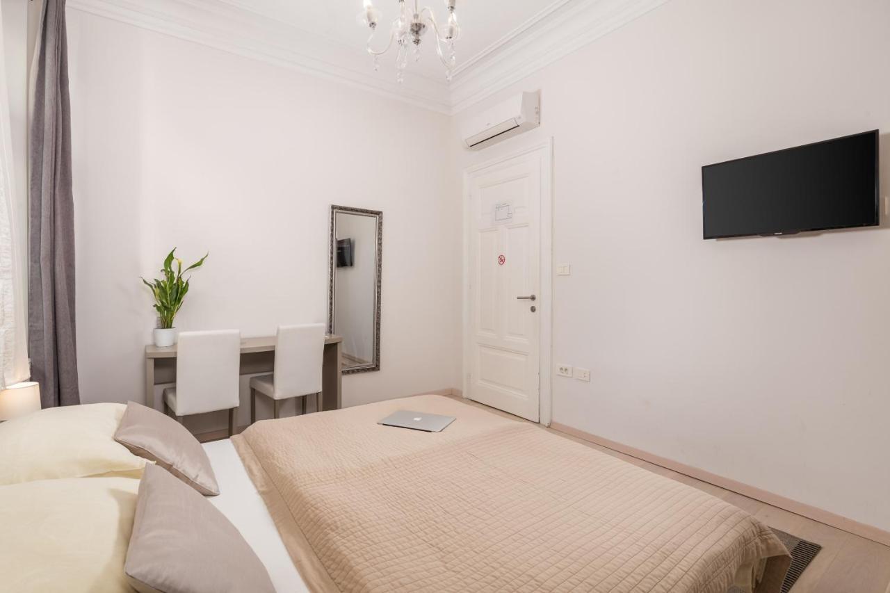 Villa Sokol Apartments Opatija Center Luaran gambar