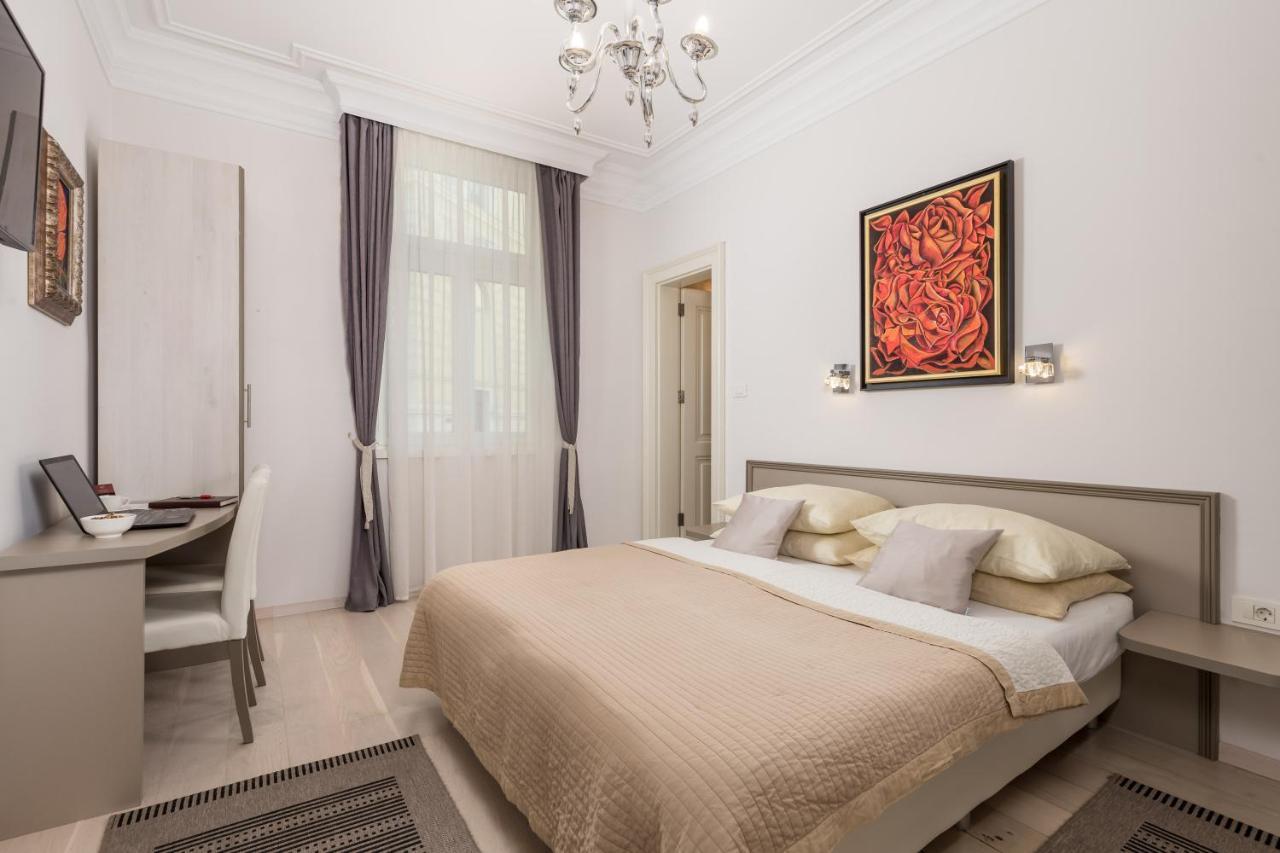 Villa Sokol Apartments Opatija Center Luaran gambar